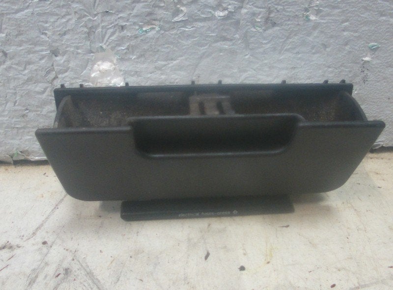 Asbak Voor Volvo 940 II (1995-01/1998-10), Auto-onderdelen, Gebruikt, Siegburger Straße 229, Köln 50679, , Duitsland, Info@volvocars.com
