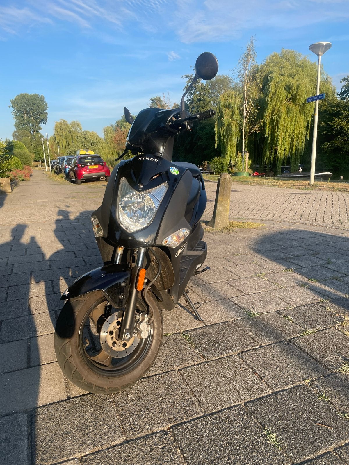 Kymco Agility 50cc Scooter - Zwart + 2 helmen en slot, Fietsen en Brommers, Scooters | Kymco, Ophalen, Gebruikt, Maximaal 45 km/u