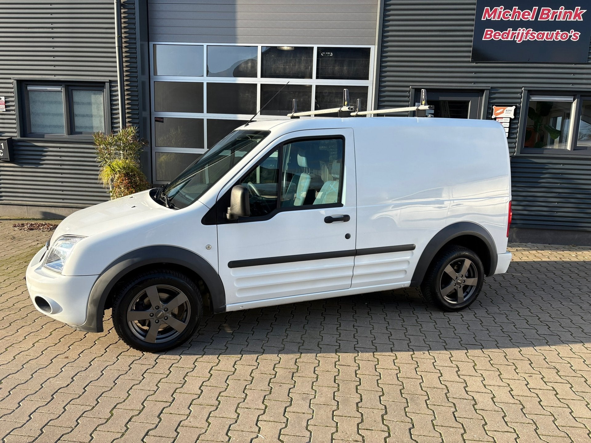 Ford Transit Connect T200S 1.8 TDCi Trend, Auto's, Voorwielaandrijving, Euro 5, Zwart, 4 cilinders