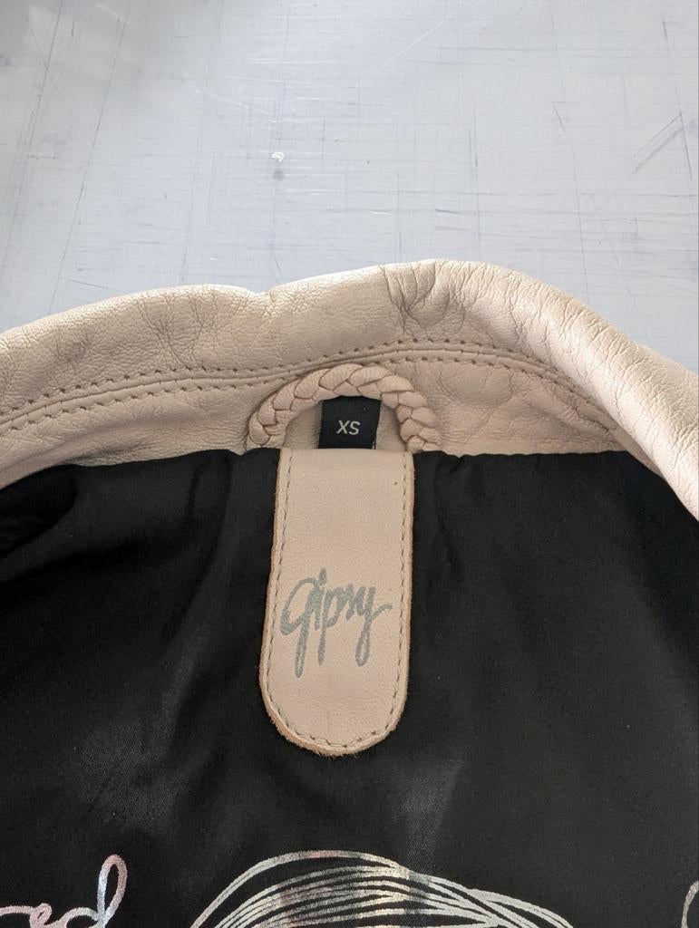 Leren jack dames. Beige. Maat s. Leuke zakken, Ophalen of Verzenden, Zo goed als nieuw, Maat 38/40 (M), Beige