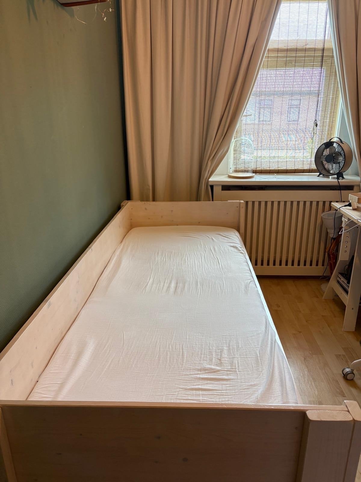 Grenen 1-persoonsbed whitewash met 3 lades, Ophalen, Gebruikt, Eenpersoons, Wit