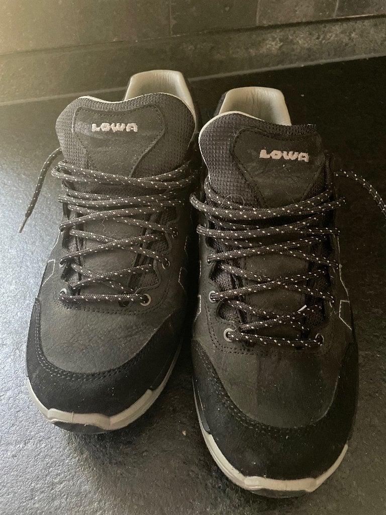 Wandelschoenen, Ophalen, Lowa, Zwart, Zo goed als nieuw