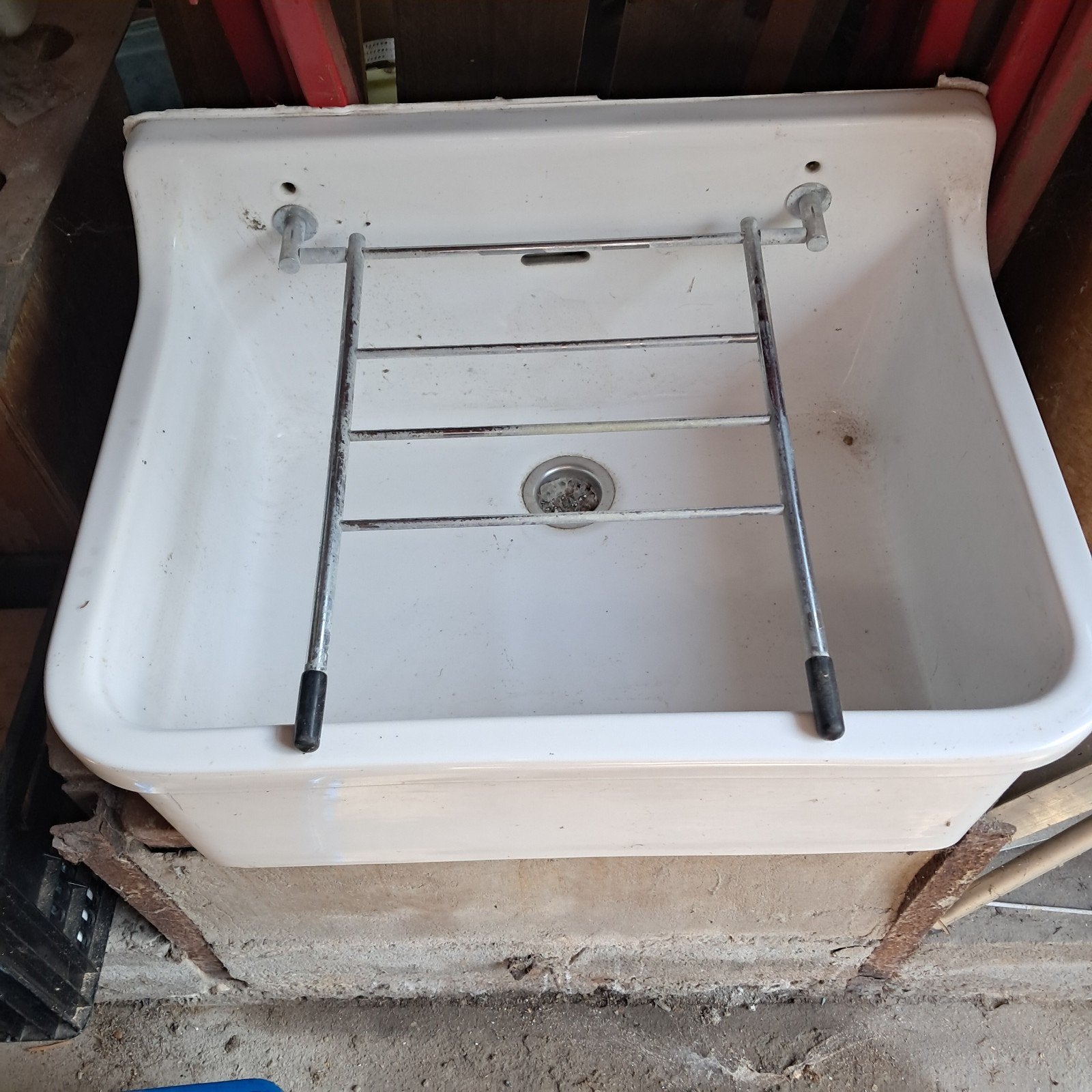 Vintage Witte Wasbak met Rek - Perfect voor Bijkeuken/Garage, Ophalen