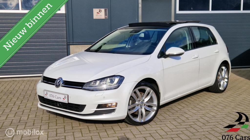 Volkswagen Golf 1.4 TSI ACT Highline PANO LEDER ACC CAMERA V, Auto's, 4 cilinders, Adaptive Cruise Control, Wit, Leder