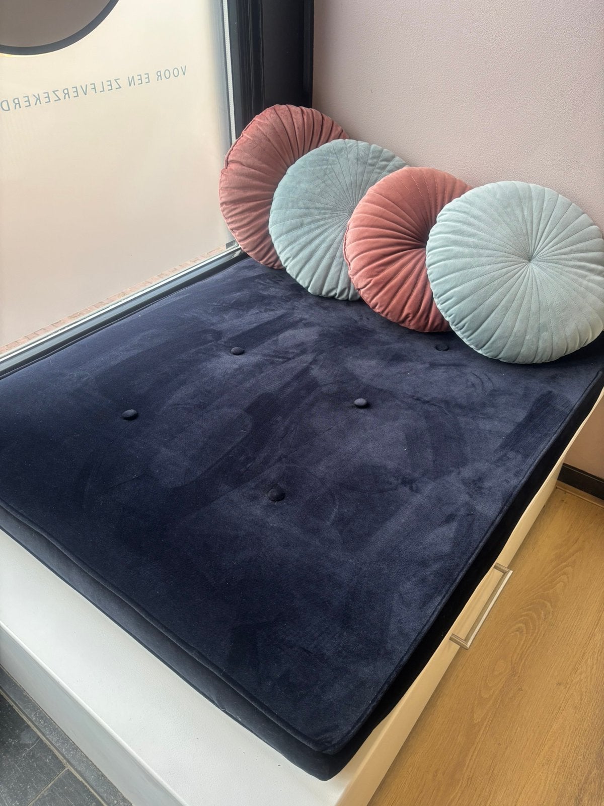 Te koop zwart kussen, Huis en Inrichting, Slaapkamer | Waterbedden, Ophalen, Zo goed als nieuw, Eenpersoons, 80 cm