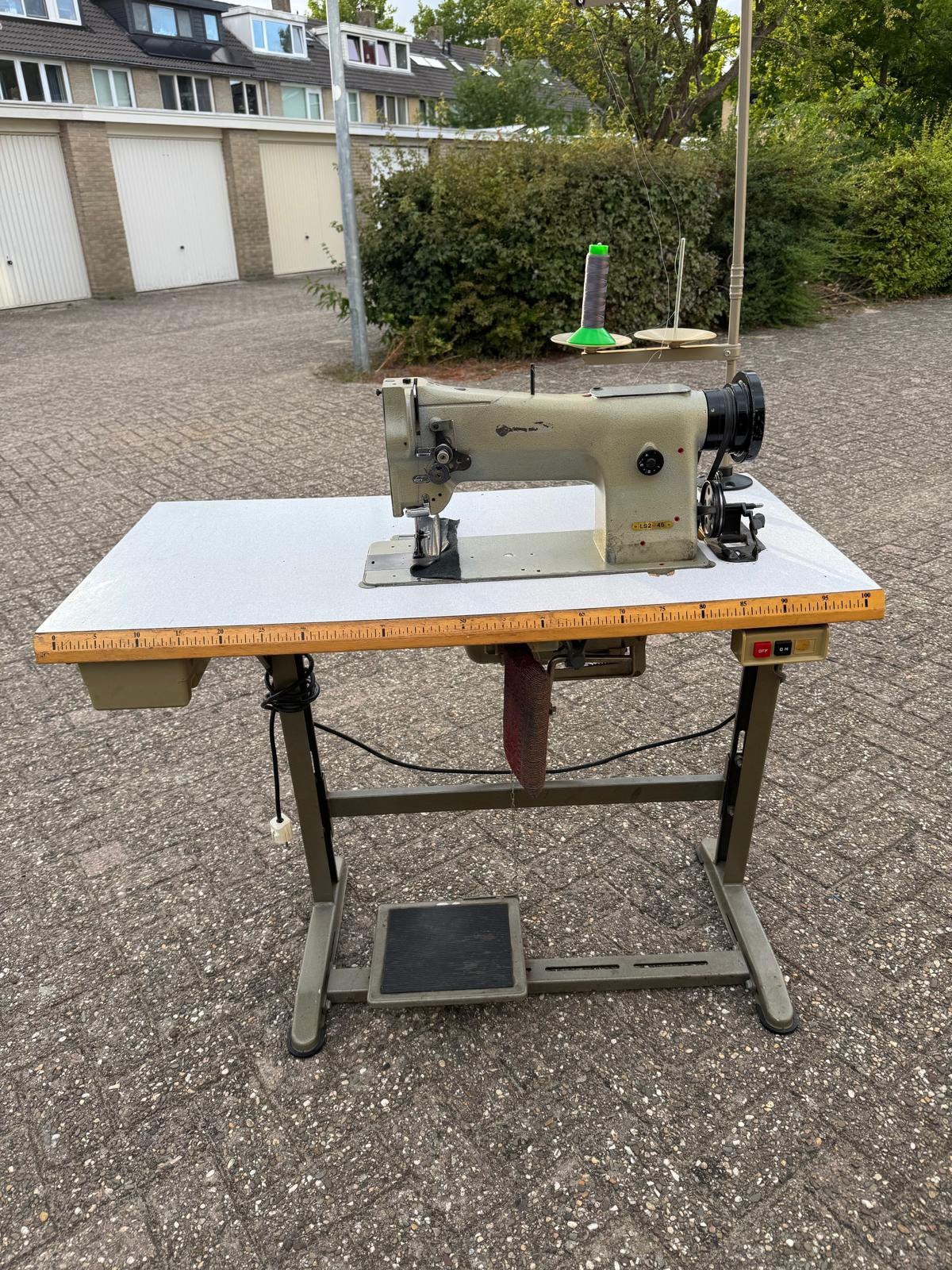 Industriële Lewenstein naaimachine 3 voudig transport, Hobby en Vrije tijd, Naaimachines en Toebehoren, Ophalen, Naaimachine, Lewenstein