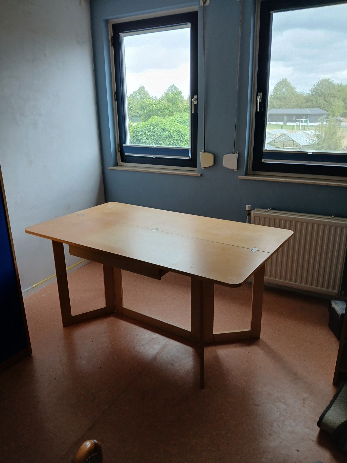 Ikea inklapbare tafel met lade - ideaal voor kleine ruimtes, Ophalen