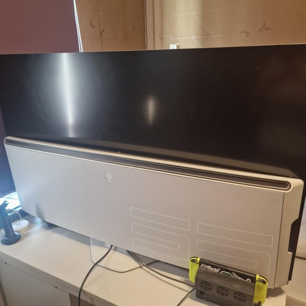 Alienware Gaming Monitor - Ultrawide, In hoogte verstelbaar, Alienware, Onbekend, 201 Hz of meer