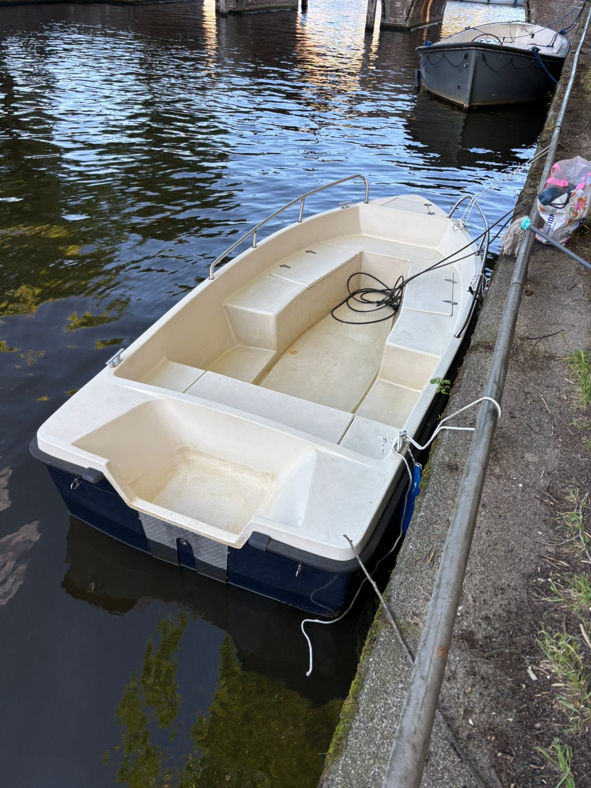 polyester boot met elektrische motor + extra accu, Watersport en Boten, Ophalen, Gebruikt, Buitenboordmotor, Polyester