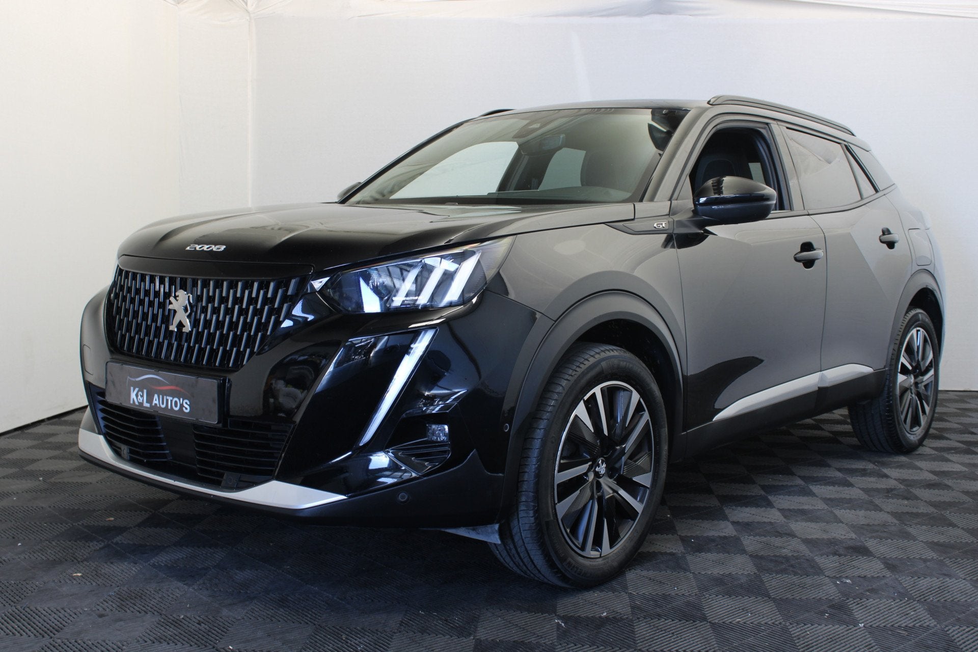 Peugeot 2008 1.2 PureTech GT Pack |Stoelverw.|Camera|, Auto's, Gebruikt, Zwart, 1199 cc, Zwart
