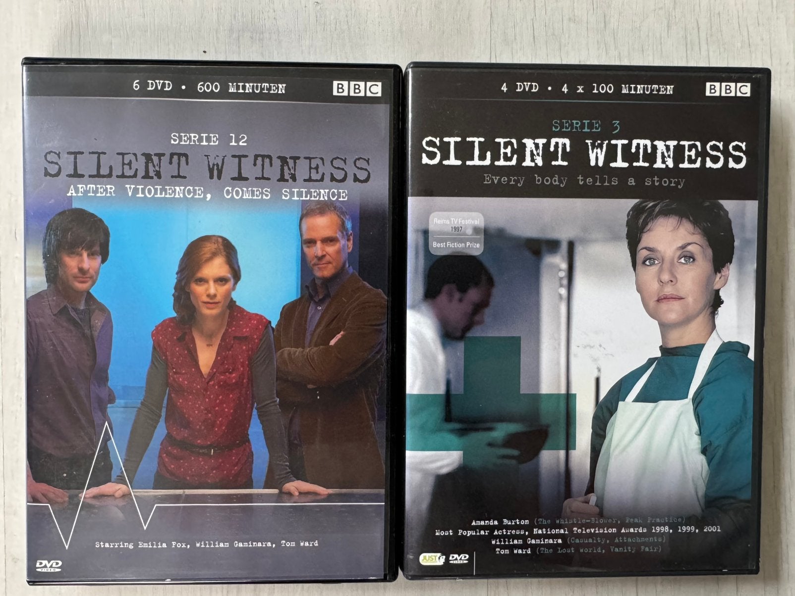 10 DVDs Serie Silent Witnes🔴700 minuten film in 2 boxen, Cd's en Dvd's, Ophalen of Verzenden, Zo goed als nieuw, Actie en Avontuur