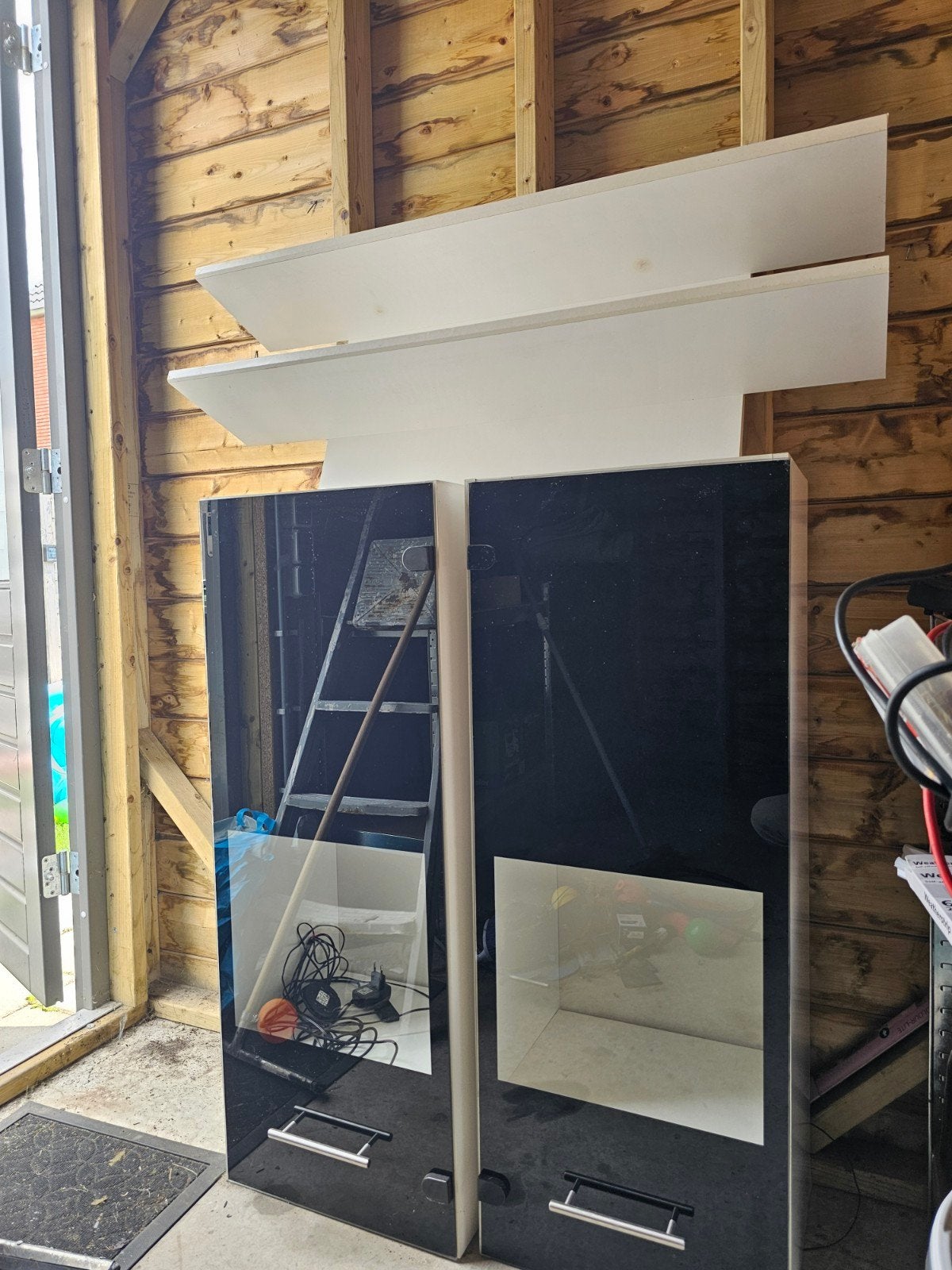 Tv kast met led  is helemaal goed, gratis ophalen in Someren, Ophalen, Gebruikt, Glas, 100 tot 150 cm