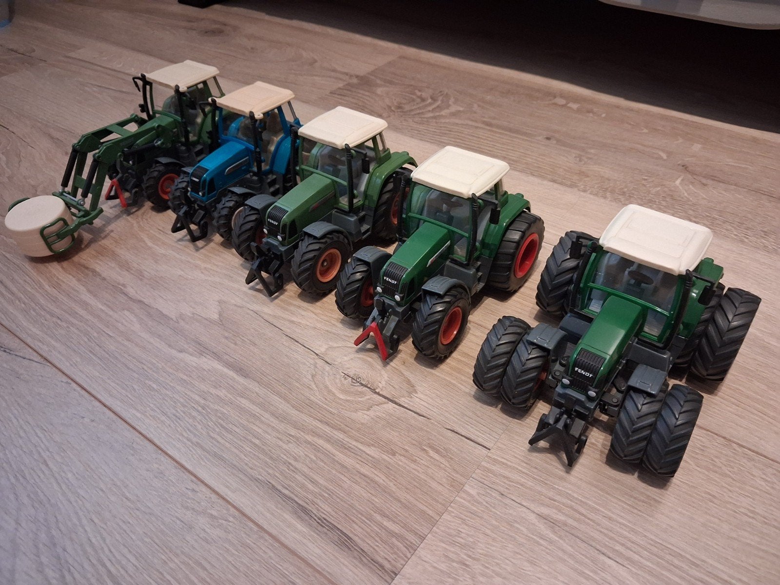 5x Fendt siku 409 412 712 716 716 dubbellucht, Hobby en Vrije tijd, Modelauto's | 1:32, Ophalen of Verzenden, Tractor of Landbouw