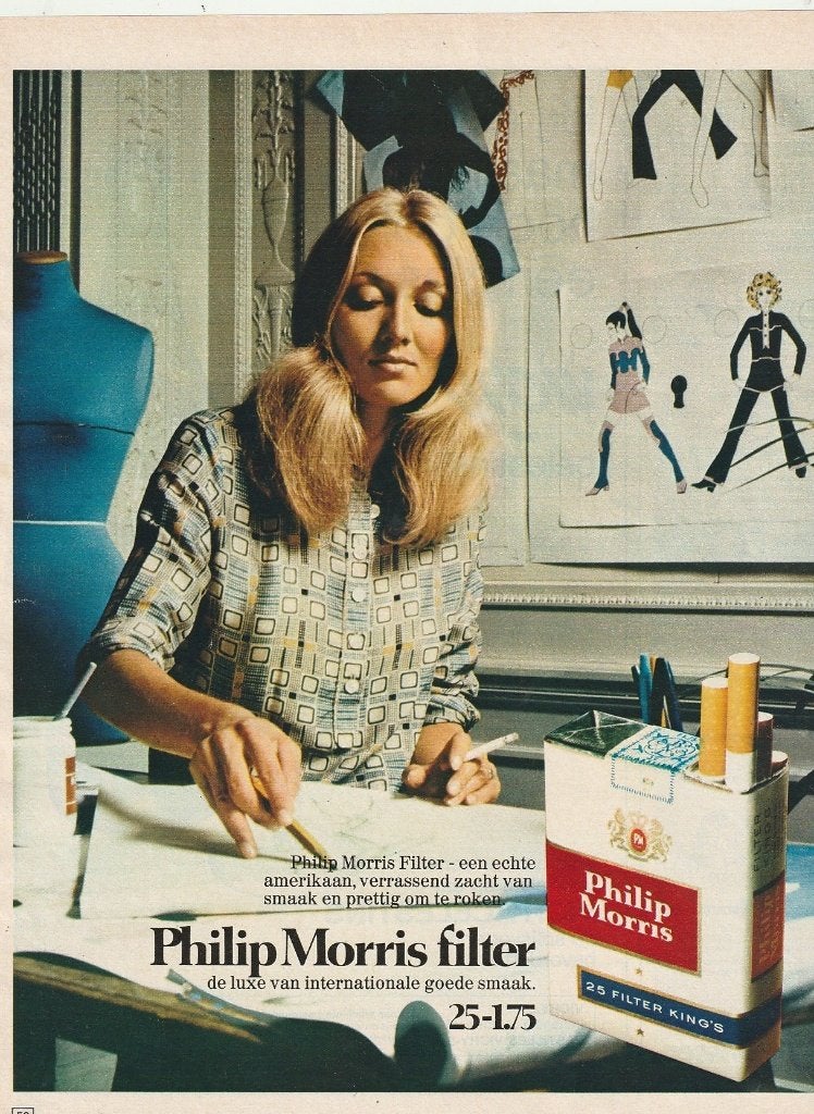 retro reclame 1969 Philip Morris sigaretten verrassend zacht, Verzamelen, Verzenden, Overige typen