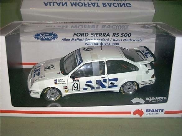 1/18 Ford Sierra RS500 Bathurst Tooheys 1988 Allan Moffat, Hobby en Vrije tijd, Ophalen of Verzenden, Nieuw, Auto, MiniChamps