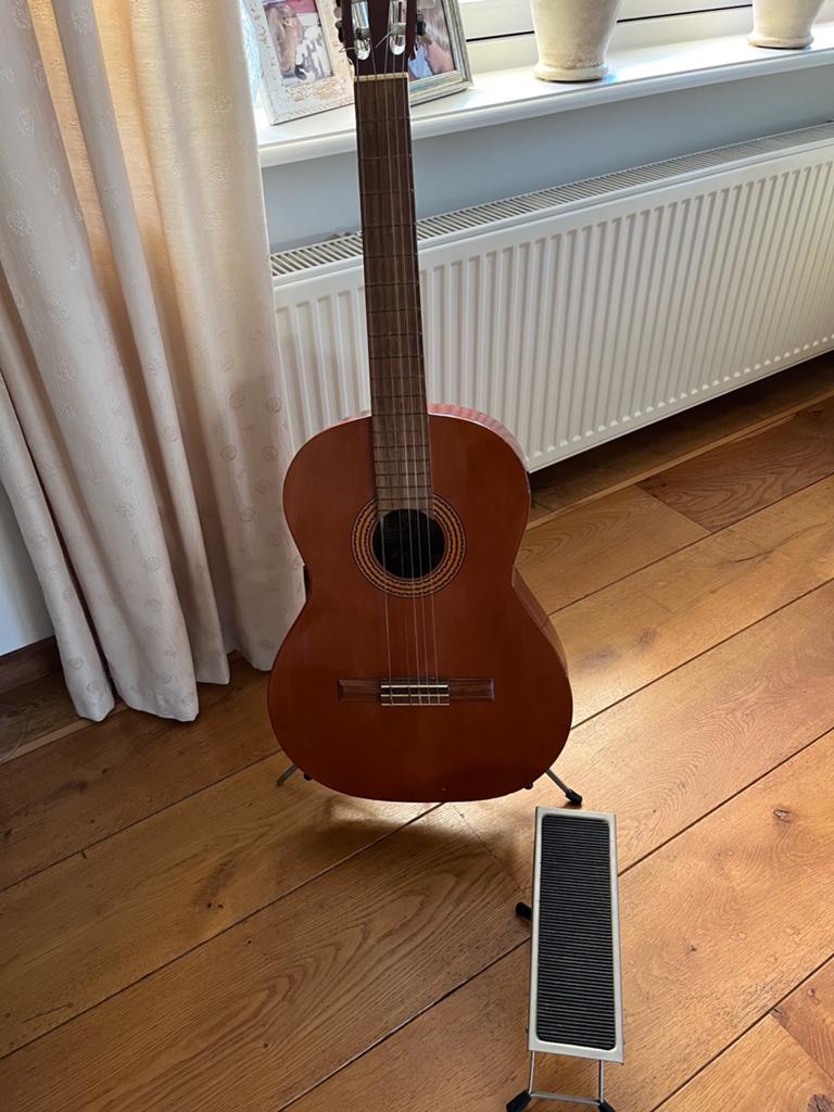 Te koop: simpel maar goede beginners gitaar met mooie klank., Ophalen, Gebruikt, Klassieke of Spaanse gitaar