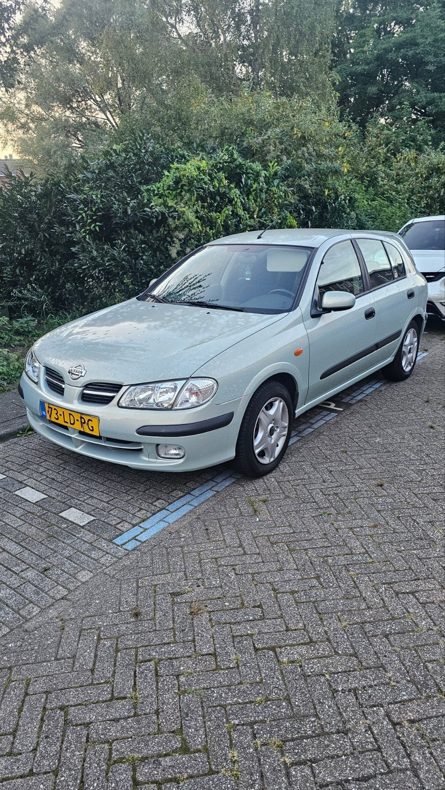 Nissan Almera 1.8 5D 2002 Groen, Auto's, Nissan, Origineel Nederlands, 1200 kg, Handgeschakeld, Airconditioning