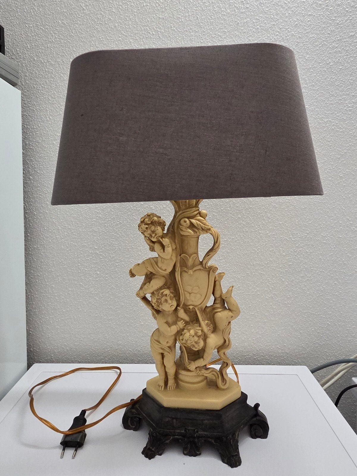 Antieke tafellamp met cherubijnen, Antiek en Kunst, Ophalen of Verzenden