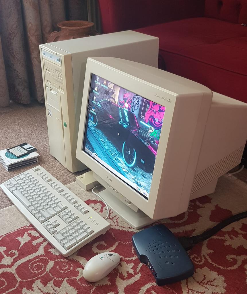 Vintage PC met Windows 98 + Iiyama Vision Master 452 monitor, Ophalen of Verzenden