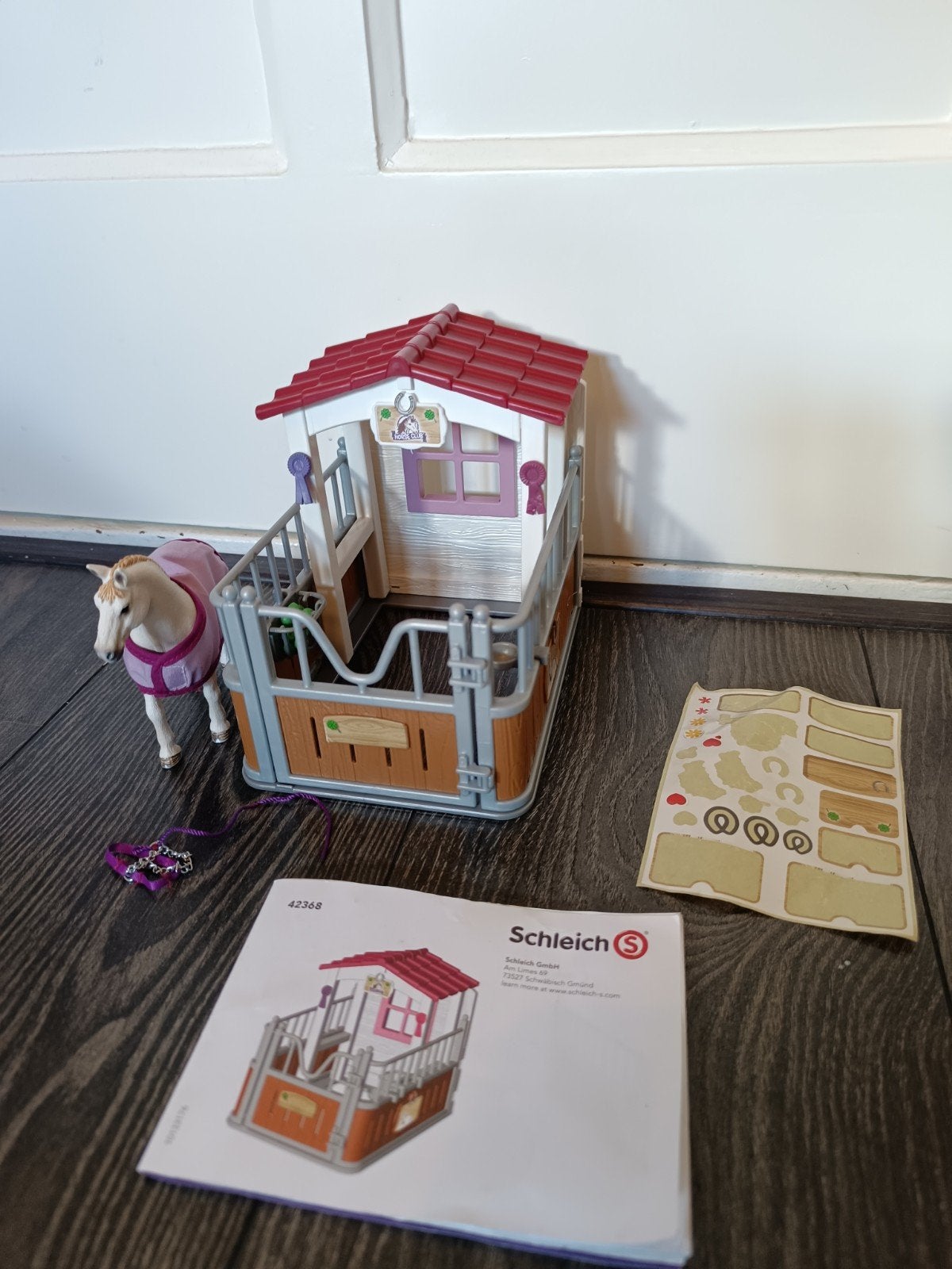 Schleich paardenbox met paard en accessoires, Ophalen of Verzenden, Zo goed als nieuw, Jongen of Meisje