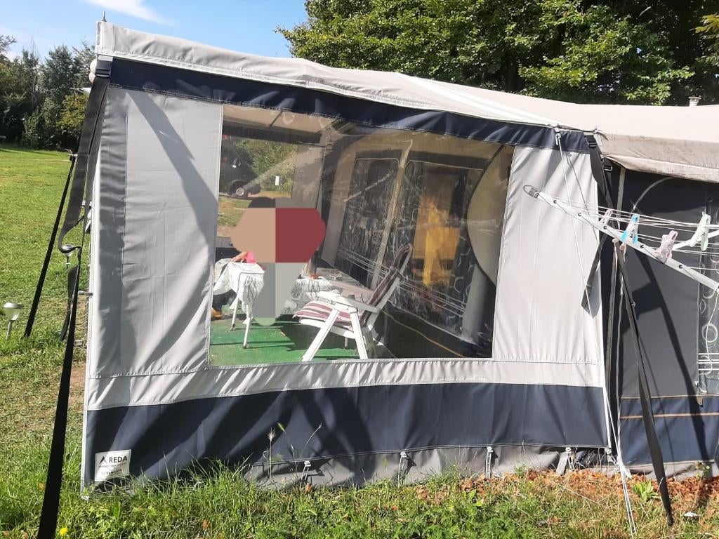 Voortentluifel merk Reda omloopmt 8 + stokken en stormbanden, Particulier, Rondzit