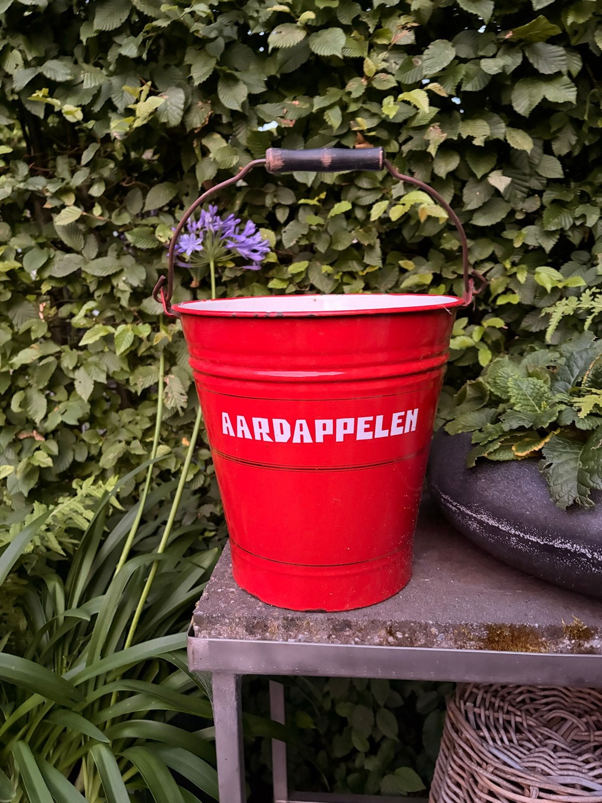 Vintage rode emaille aardappel emmer, Antiek en Kunst, Antiek | Emaille, Ophalen