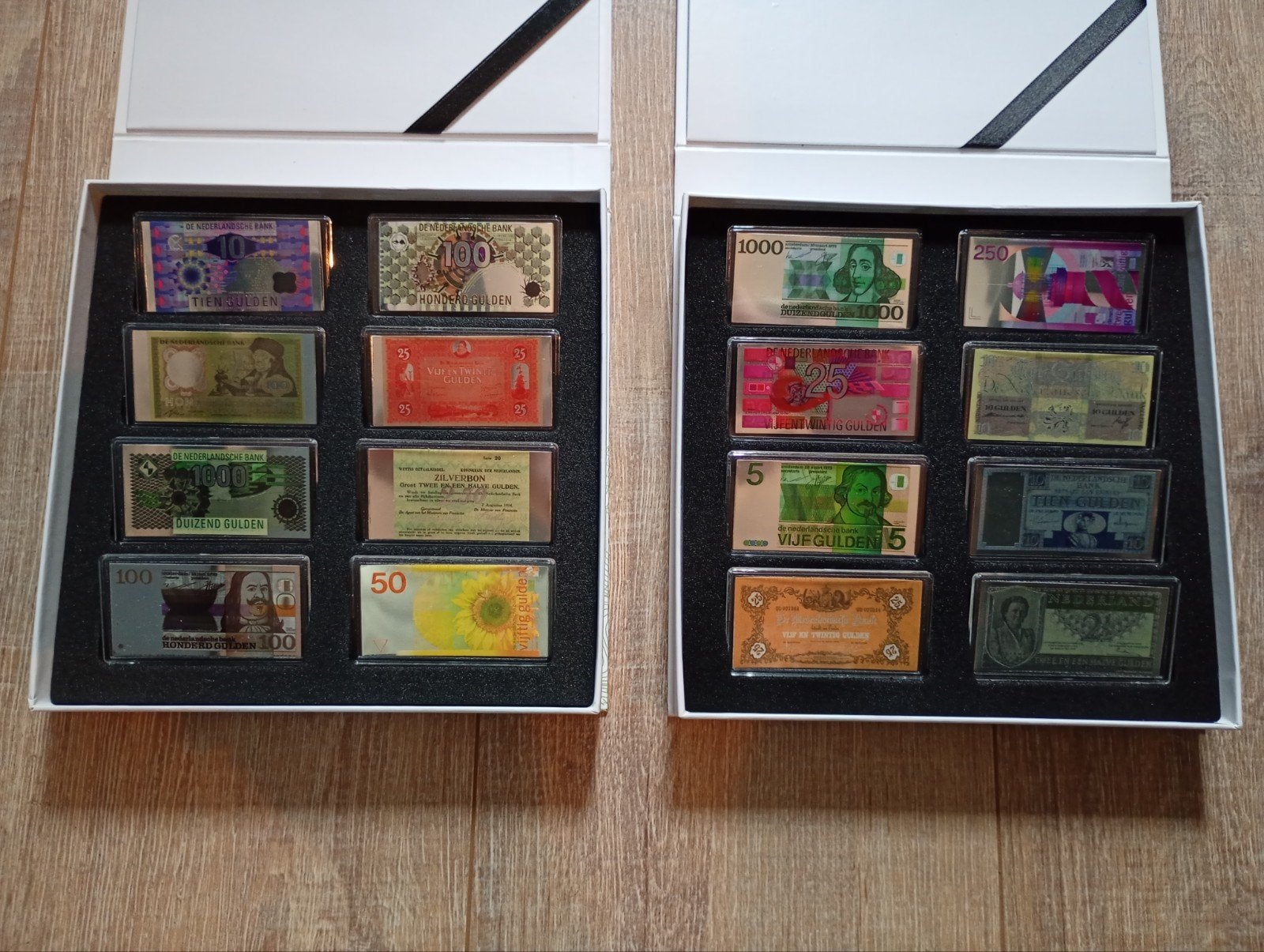 2 Sets Met Zilveren Miniatuur Bankbiljetten Nederland, Postzegels en Munten, Bankbiljetten | Nederland, Ophalen of Verzenden, Setje