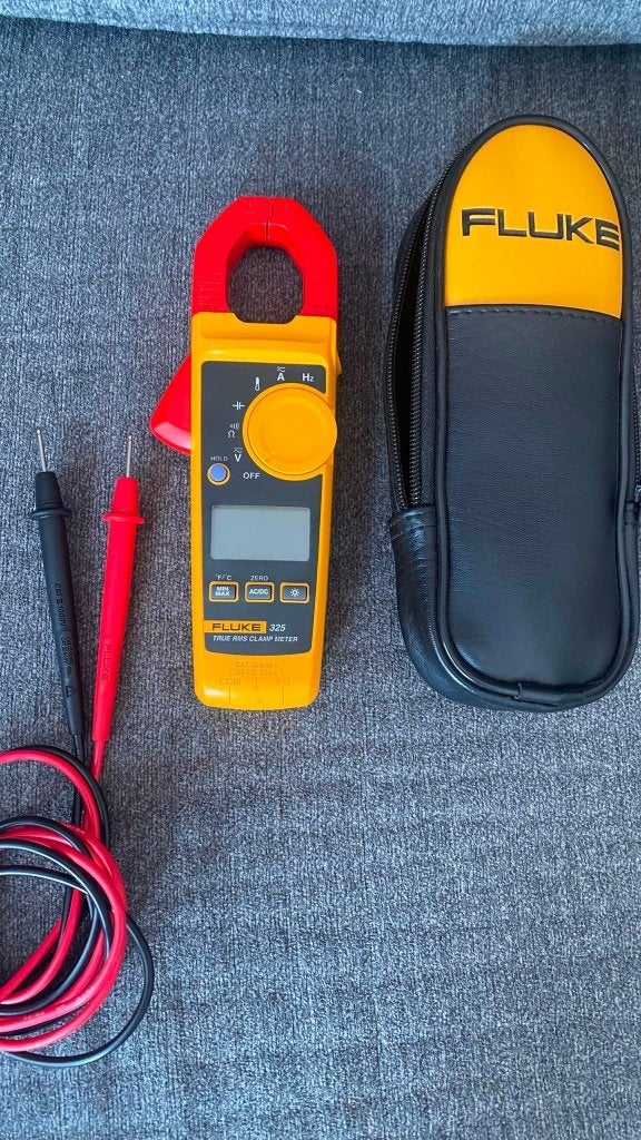 fluke 325 true rms clamp meter, Doe-het-zelf en Verbouw, Meetapparatuur, Ophalen, Zo goed als nieuw, Multimeter