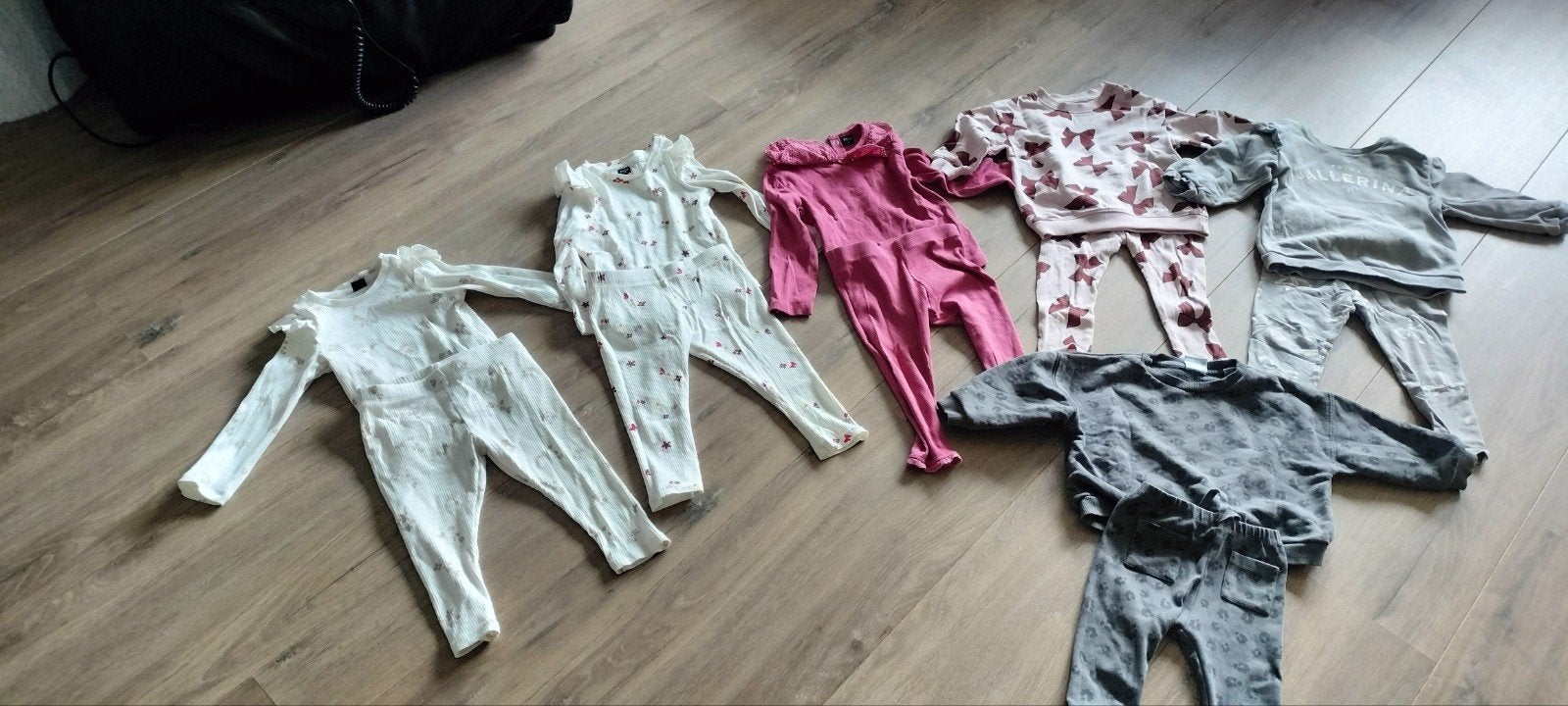 setjes kleren, Ophalen of Verzenden, Zo goed als nieuw, Maat 86