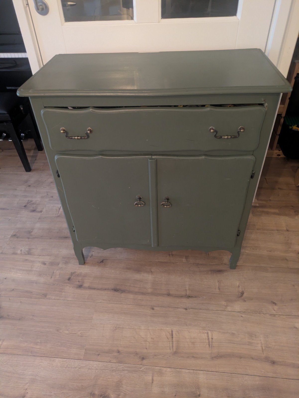 Vintage dressoir/kastje in olijfgroen, Ophalen