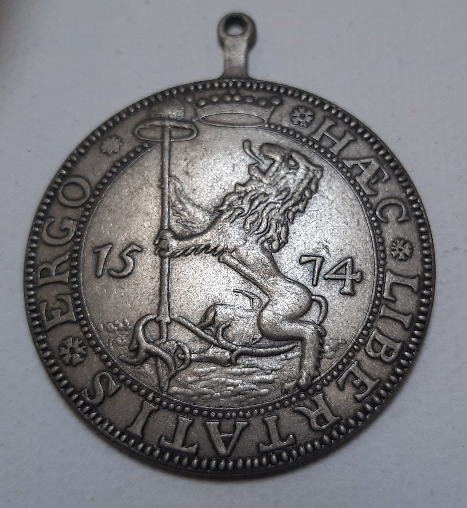 j018-Mooie sleutel hanger penning of medaille, Leiden., Postzegels en Munten, Verzenden, Overige materialen, Nederland