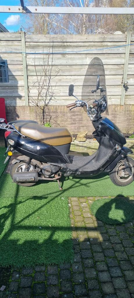 Corona scooter, Fietsen en Brommers, Scooters | Overige merken, Ophalen, Gebruikt, Benzine
