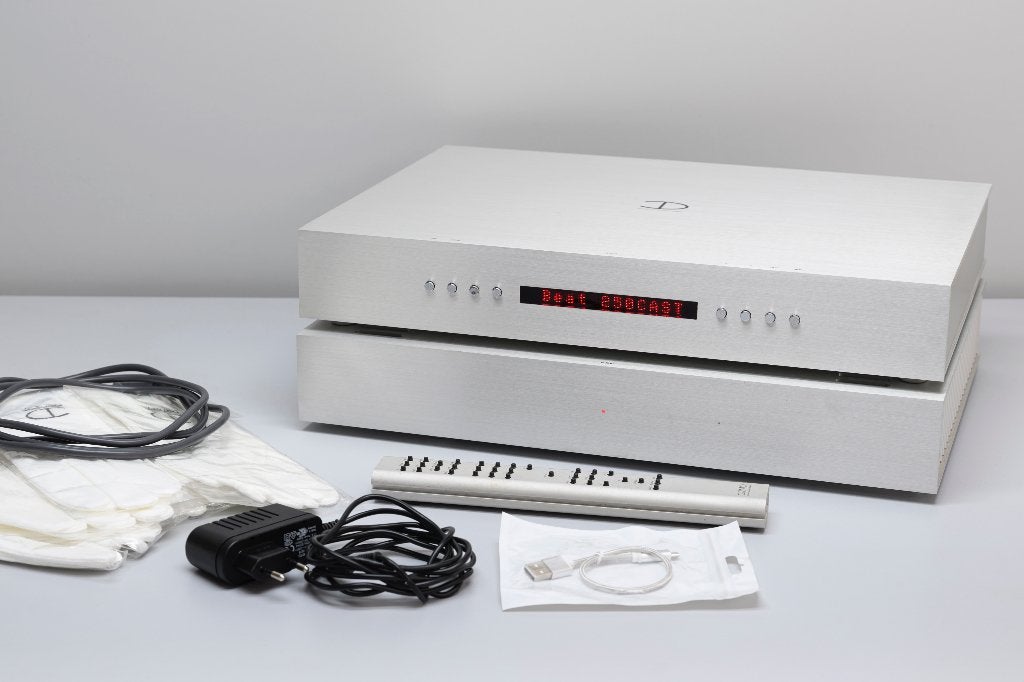 Densen voorversterker B250 Cast en eindversterker B330+, Audio, Tv en Foto, Zo goed als nieuw, 120 watt of meer, Stereo, Ophalen
