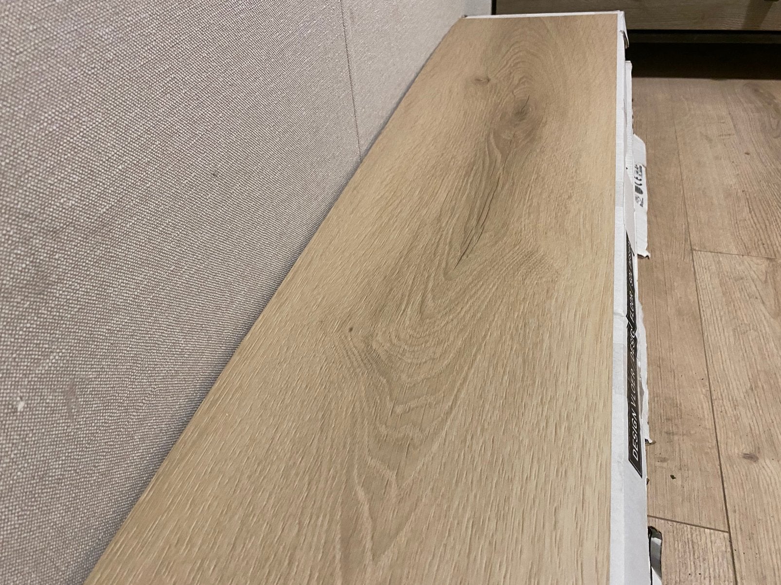 Pvc plak laminaat met geïntegreerde ondervloer, Ophalen, Nieuw, 25 tot 50 m², Laminaat