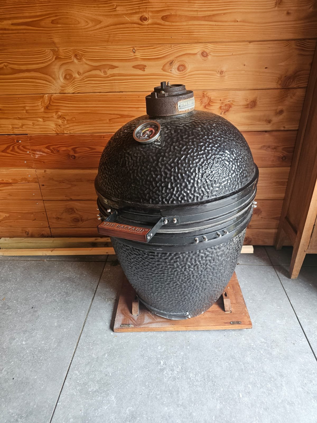The bastard XXL, Tuin en Terras, Houtskoolbarbecues, Ophalen, Gebruikt