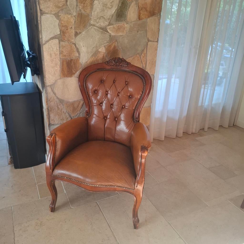 Prachtige echt lederen fauteuil!, Huis en Inrichting, Fauteuils, Ophalen, Gebruikt, Klassiek, Chesterfield-achtig, 75 tot 100 cm