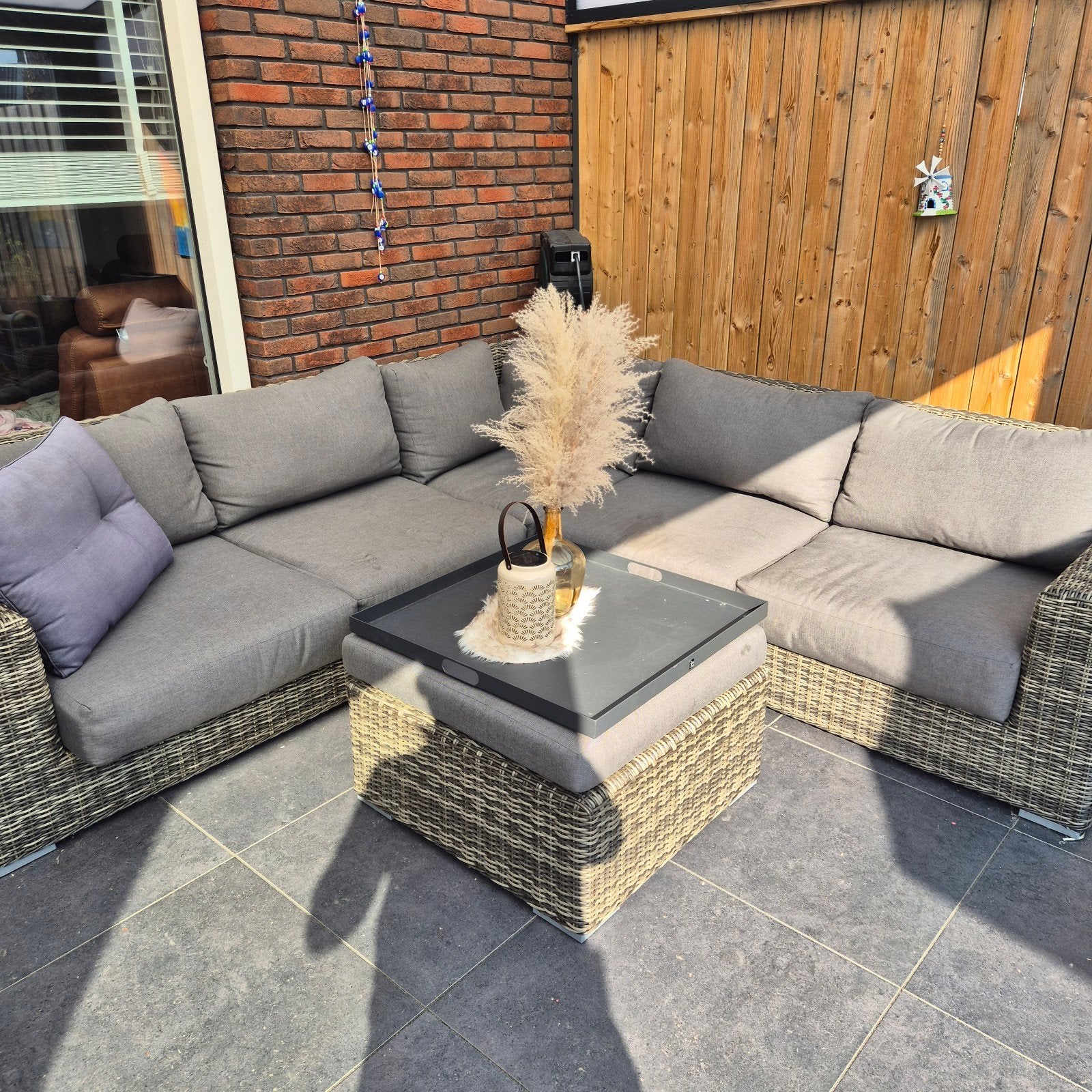 Wicker Loungeset met Kussens en Hocker - Zo goed als nieuw, Ophalen
