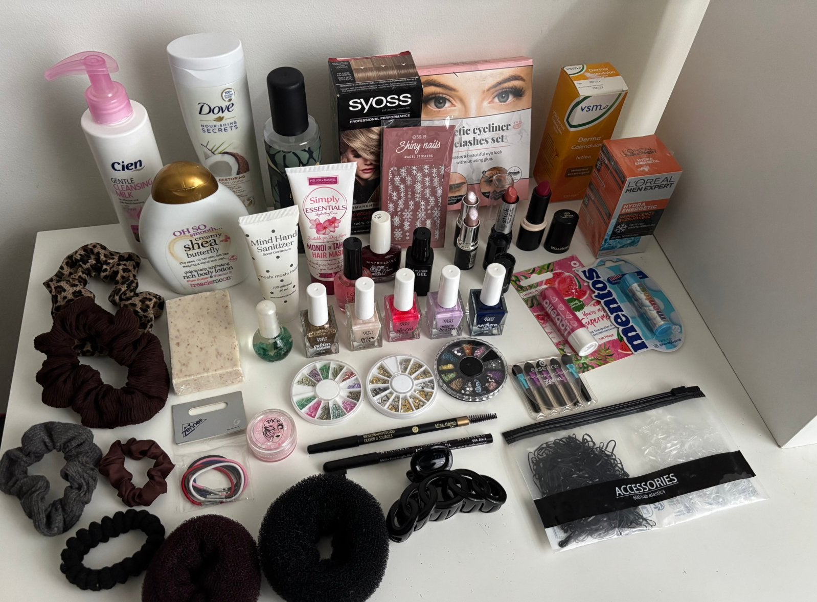 Verzorgingsproducten en make up | essence labello maybeline, Ophalen of Verzenden