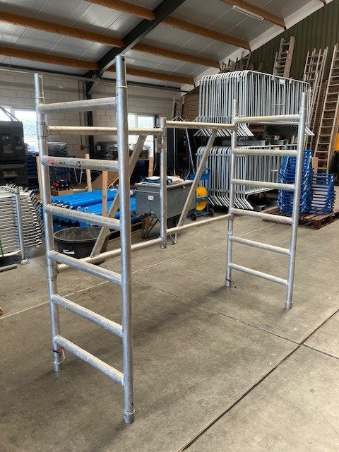 Kamersteiger frame Altrex RS Tower 5, Ophalen, Altrex, Overige typen, Zo goed als nieuw