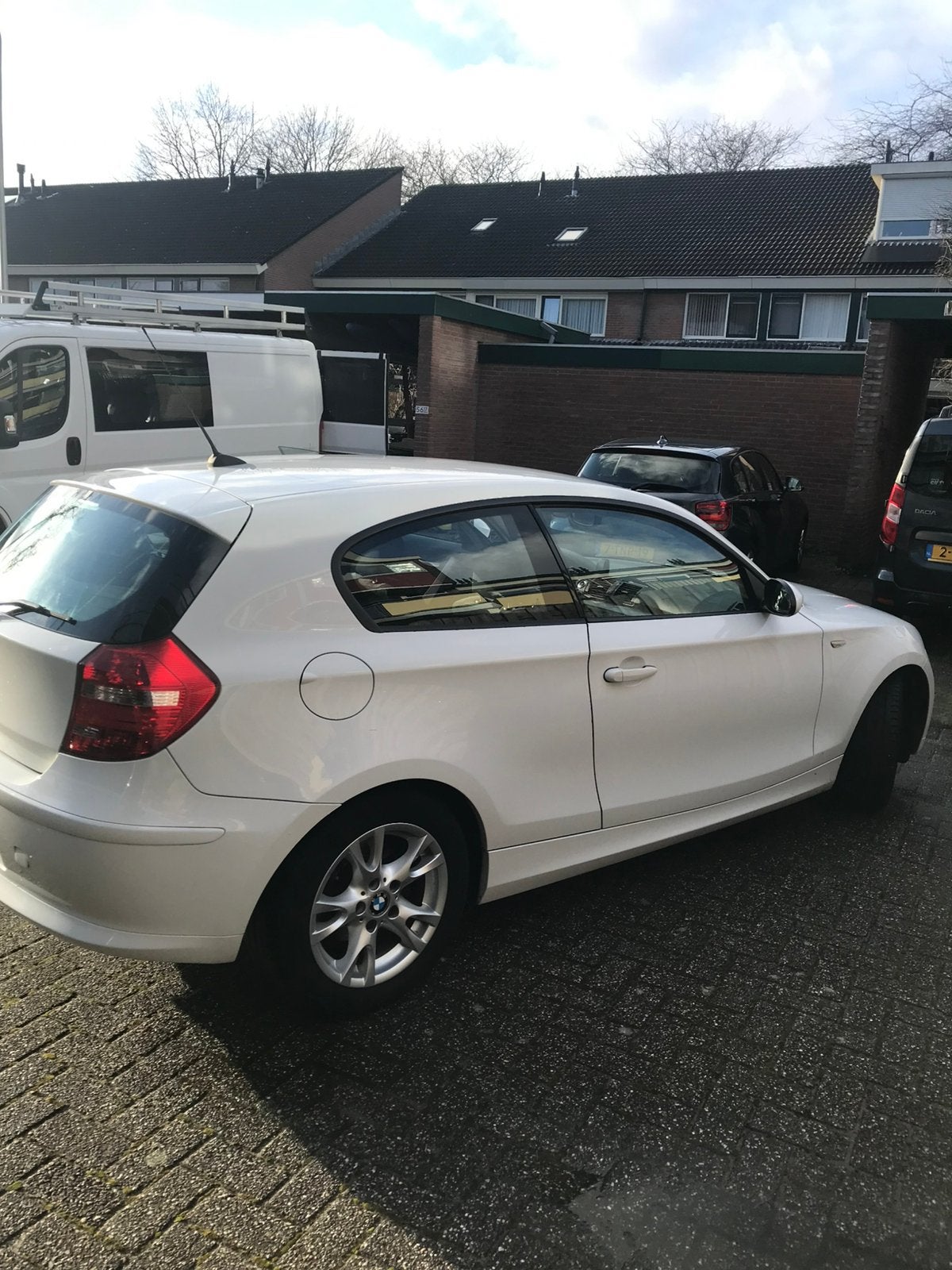 BMW 1-Serie 2.0 116I 3DR 2009 Wit, Auto's, BMW, 1-Serie, Achterwielaandrijving, 1995 cc, 4 cilinders
