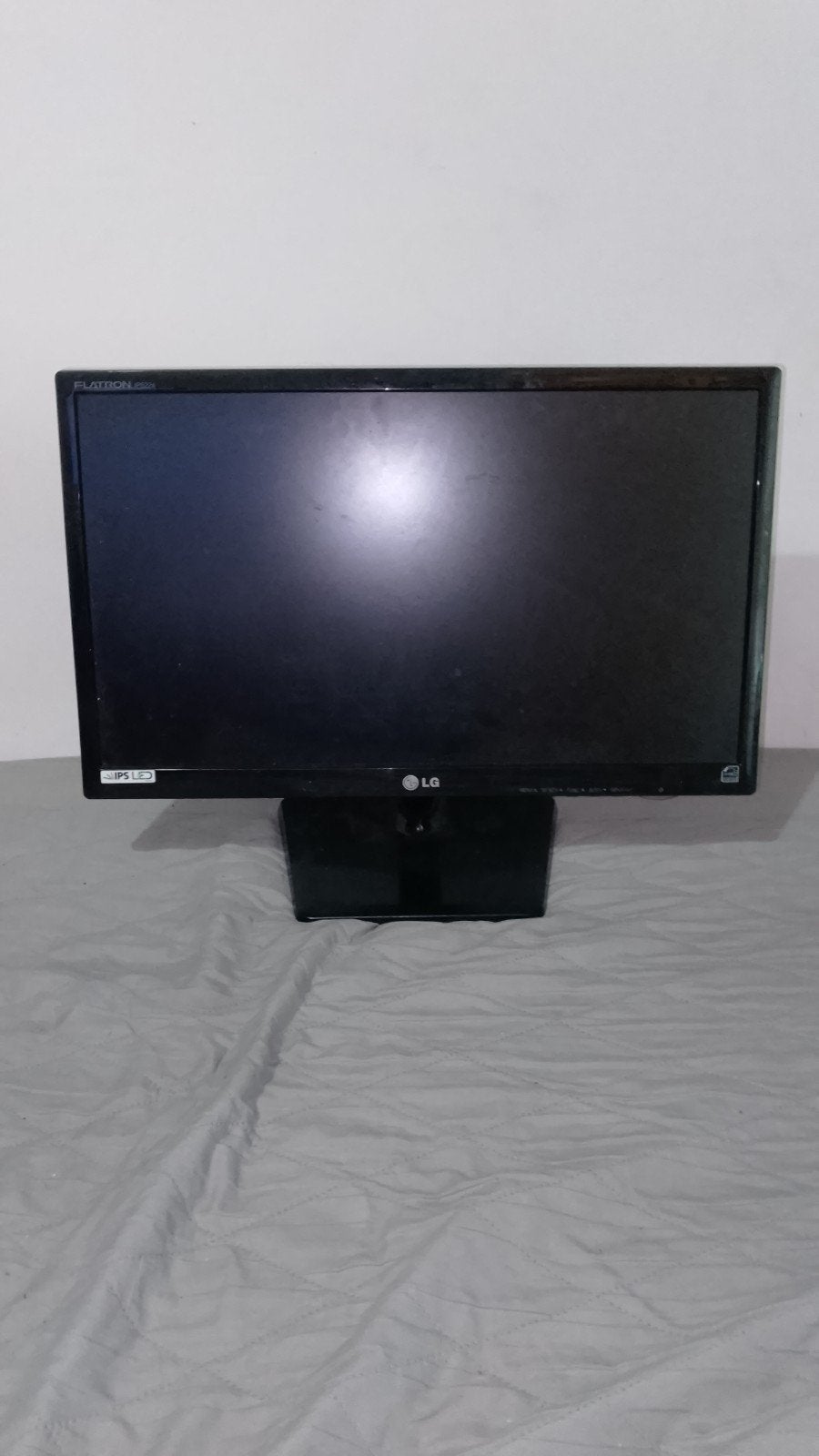 LG monitor (FLATRON IPS224V), Gebruikt, Verzenden, HDMI, Onbekend
