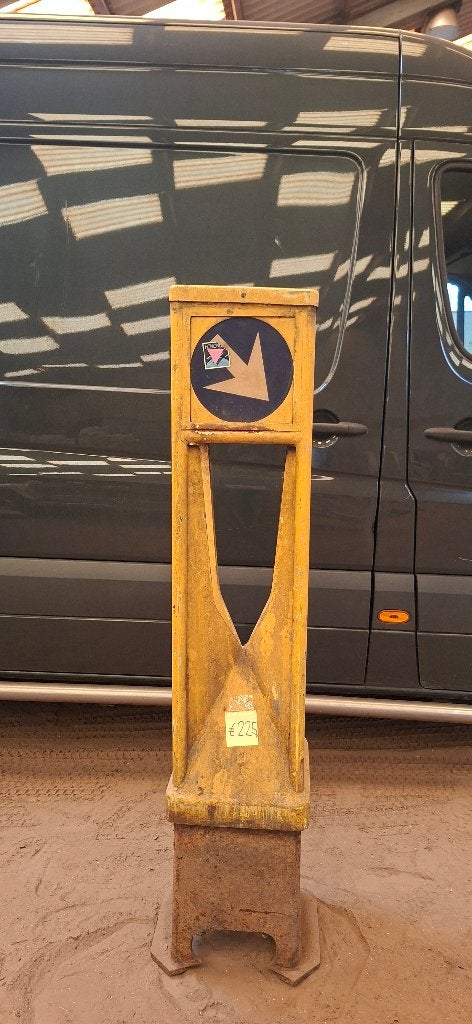 Vintage gele verkeerszuil, Ophalen, Gebruikt, 250 cm of meer, Palen