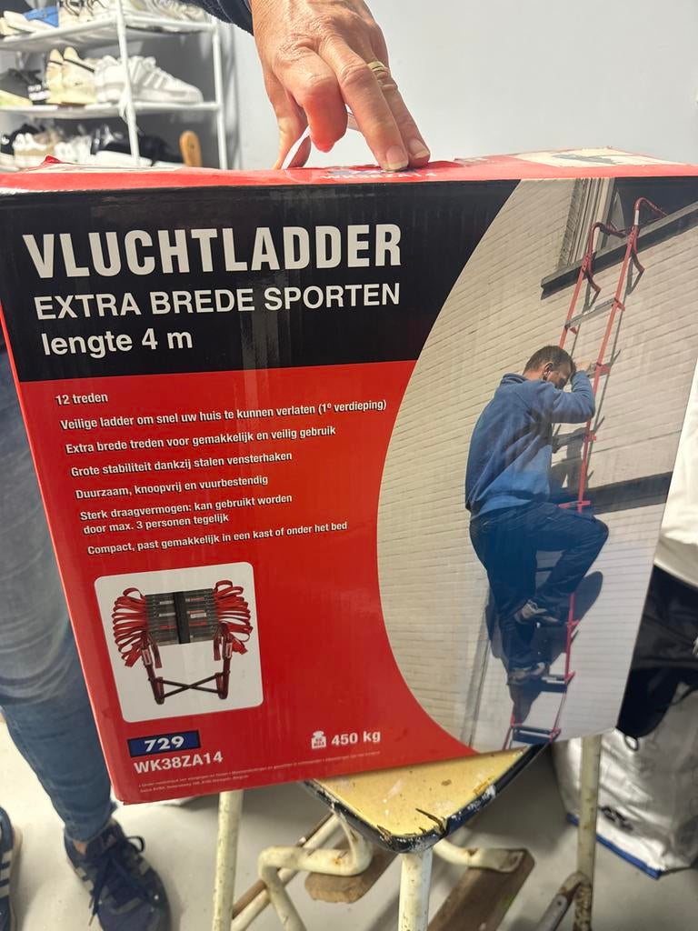 Vluchtladder 4m - Extra Brede Sporten & Sterk Draagvermogen, Ophalen of Verzenden, Zo goed als nieuw