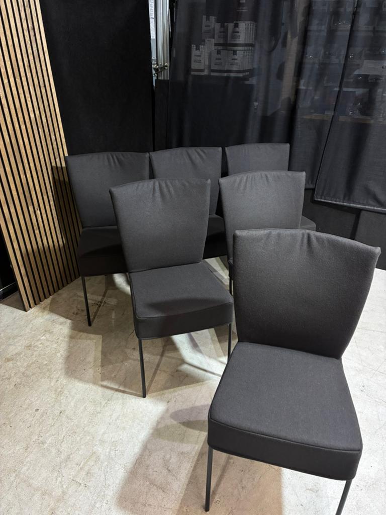 Montis Spica Nieuw Kvdrat stof, Ophalen, ., Zo goed als nieuw, Vijf, Zes of meer stoelen