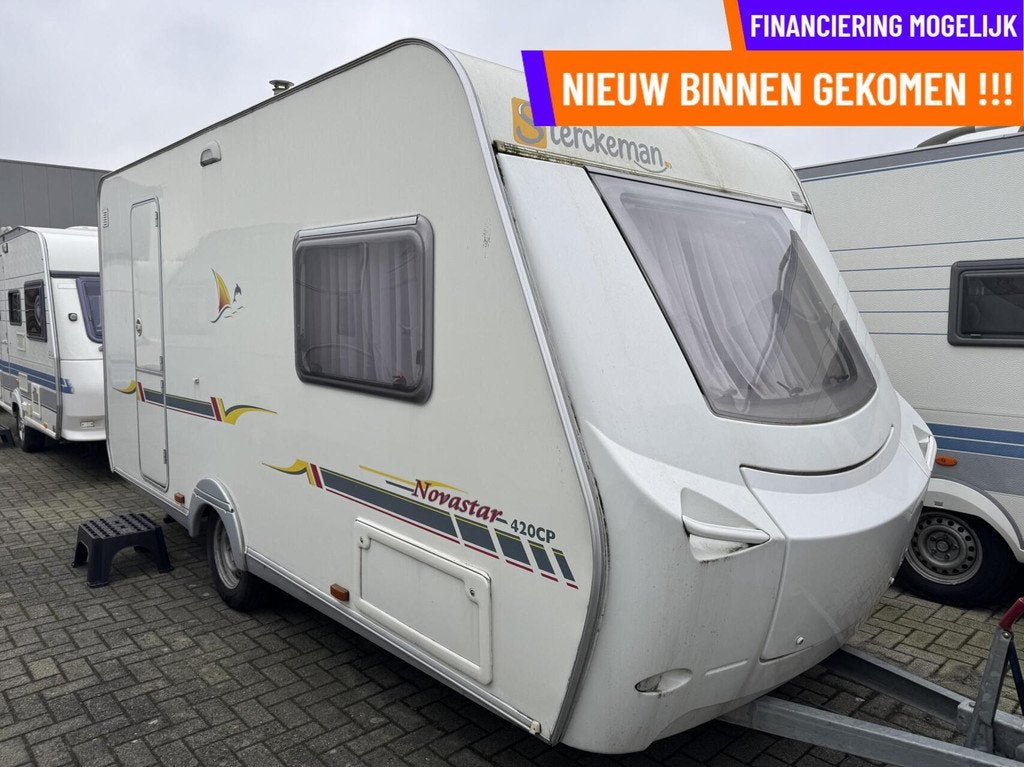 Sterckeman NOVASTAR 420CP DWARSBED, VOORTENT, EINDKEUKEN, Caravans en Kamperen, Sterckeman, Bedrijf, 5 tot 6 meter, Mover