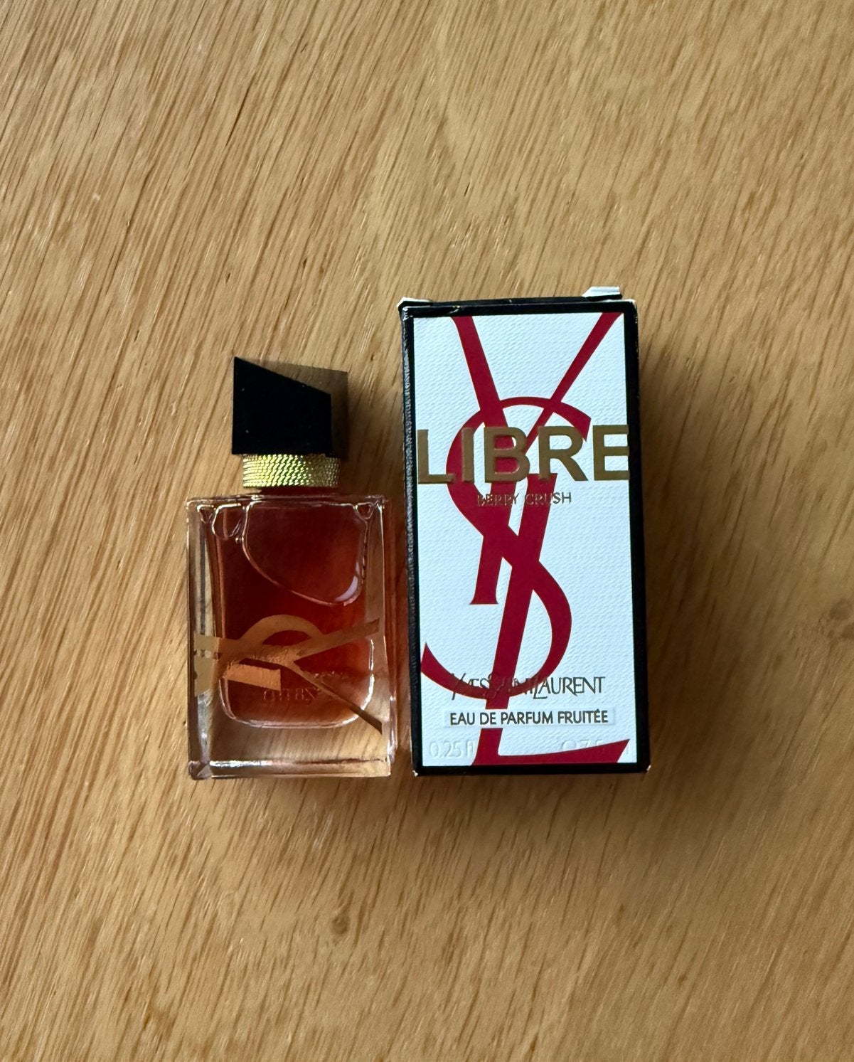 YSL Libre Berry Crush Eau de Parfum Fruitee miniatuur 7,5ml, Verzamelen, Ophalen of Verzenden, Nieuw, Miniatuur, Gevuld