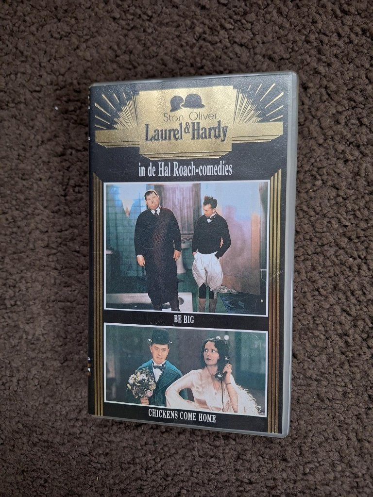 Nieuwe videoband Laurel & Hardy in kleur deel 62, Alle leeftijden, Ophalen of Verzenden, Komedie, Nieuw in verpakking