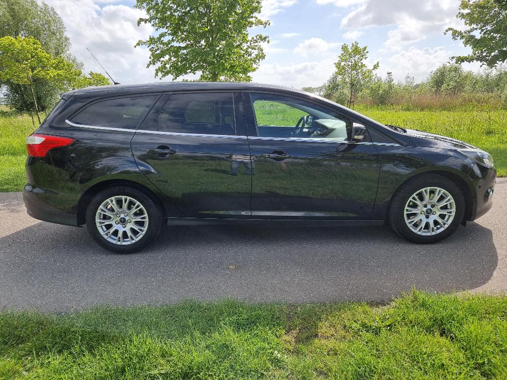 Ford Focus Wagon 1.6 Ecoboost 150pk, Titanium, nieuwe APK., Auto's, 1258 kg, Bluetooth, 4 cilinders, Leder en Stof