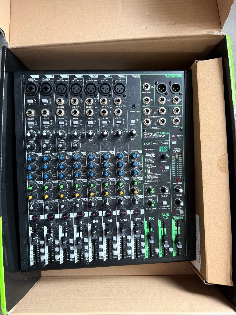 Mackie profx12 mixer, Ophalen of Verzenden, Zo goed als nieuw, 10 tot 20 kanalen, Microfooningang