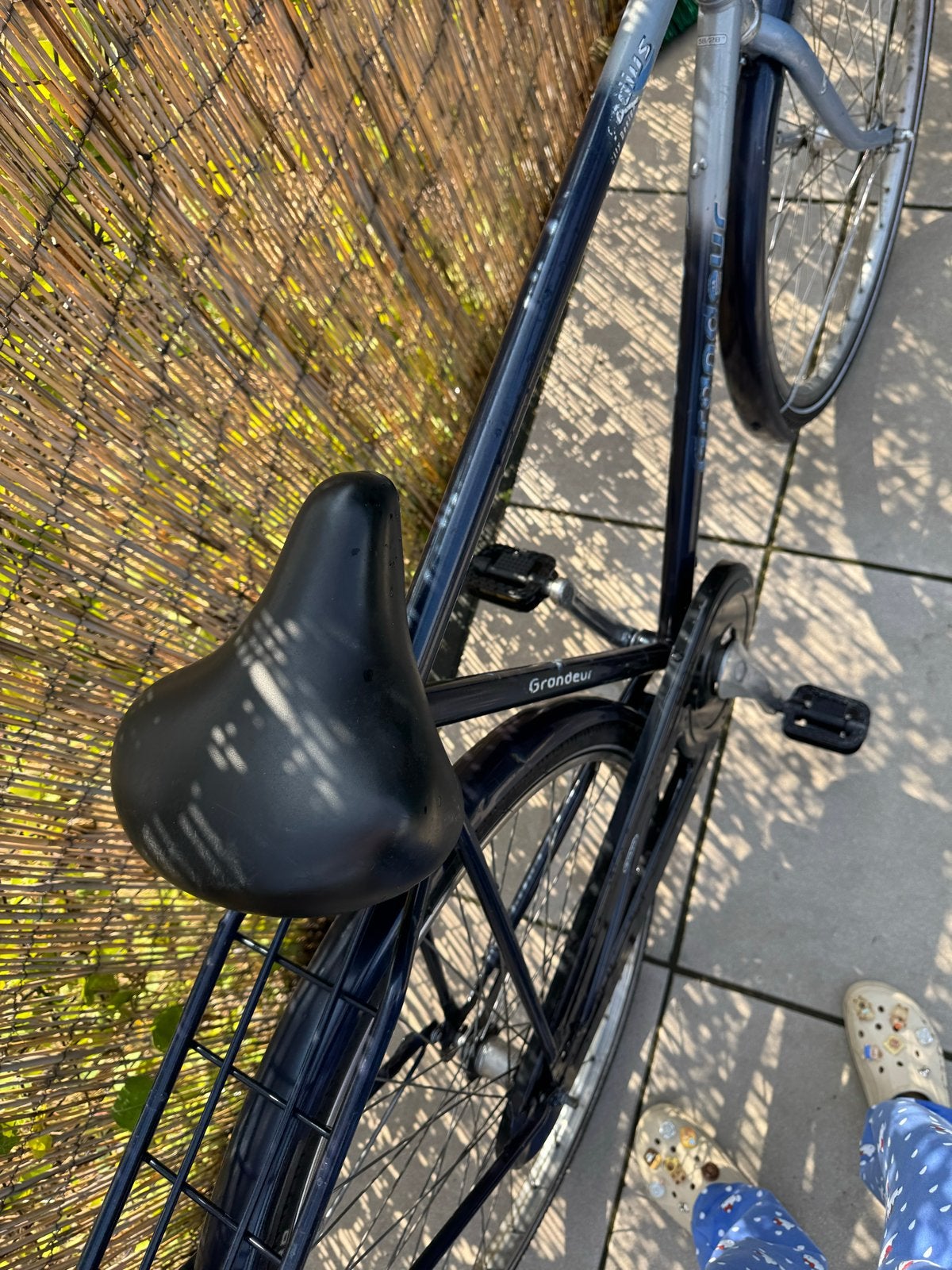 Blauw-witte gebruikte fiets, 28 inch, Fietsen en Brommers, Gebruikt, Ophalen, Overige merken, Minder dan 10 versnellingen